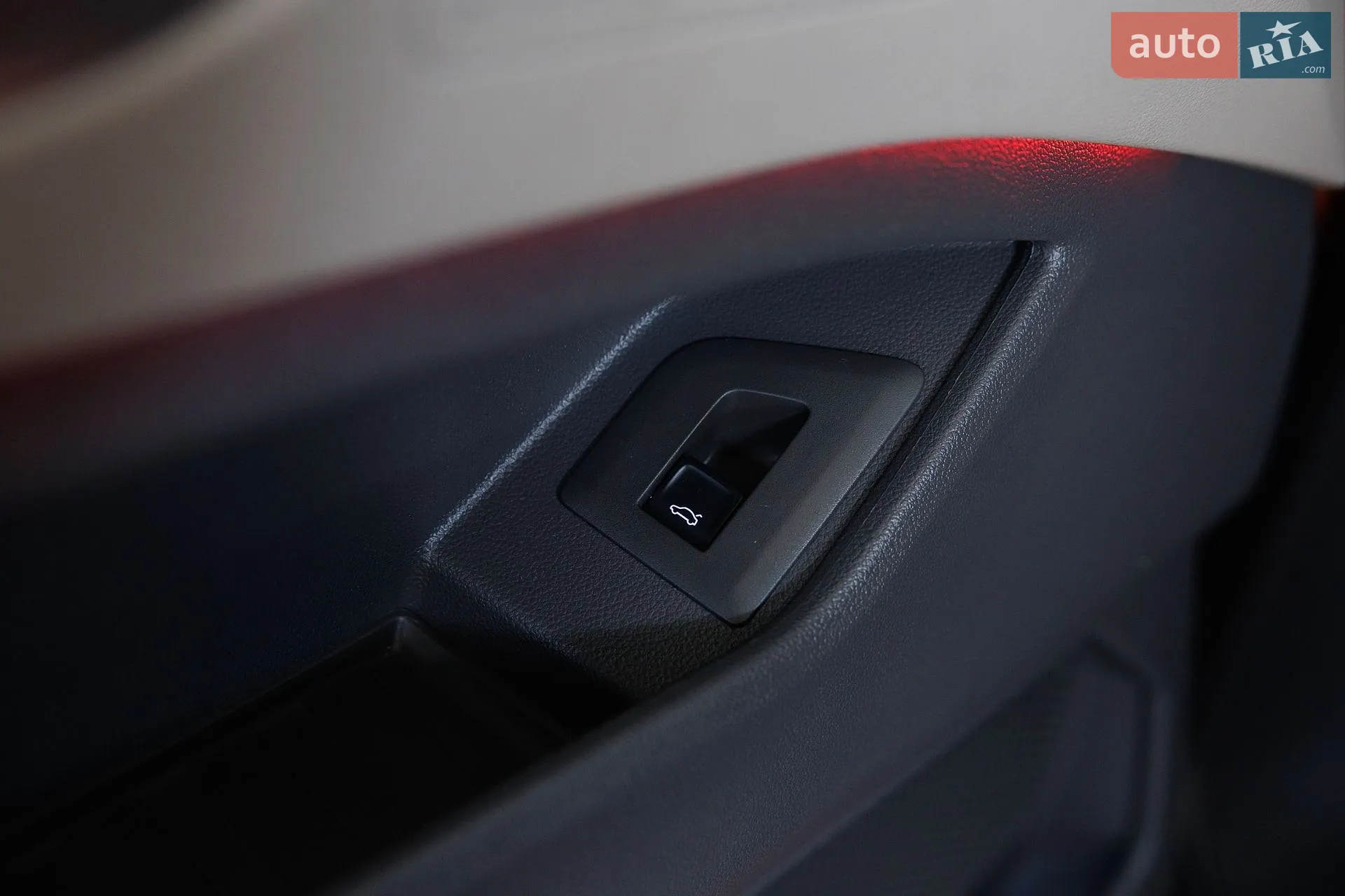 2022 Volkswagen Multivan - мініатюра 21