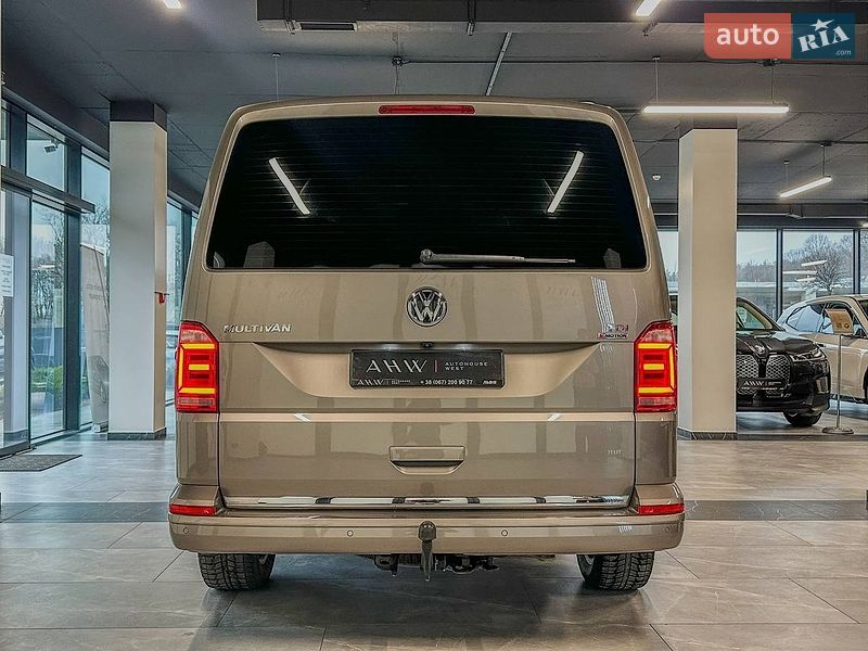 Мінівен Volkswagen Multivan 2017 в Львові