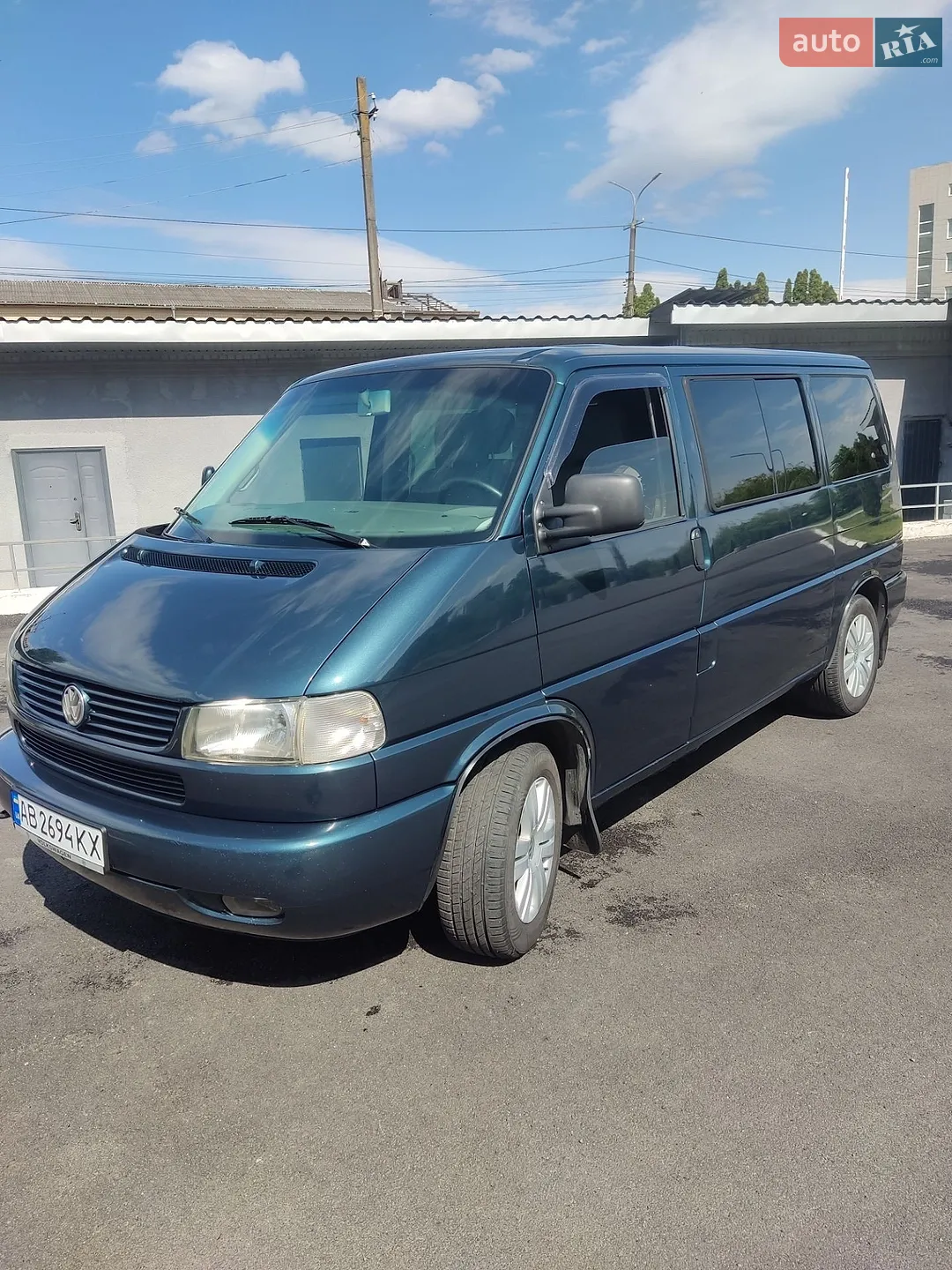 Volkswagen Multivan 2002 VIN WV2ZZZ70Z2H103105 фото оголошення 2 з 11