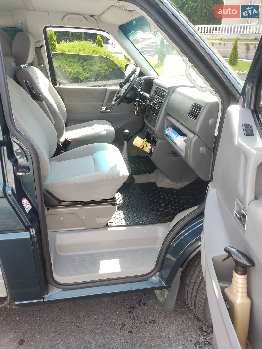 Volkswagen Multivan 2002 VIN WV2ZZZ70Z2H103105 фото оголошення 6 з 11