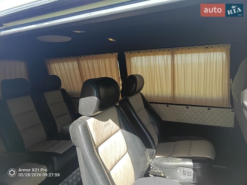 Минивэн Volkswagen Multivan 2004 в Киеве