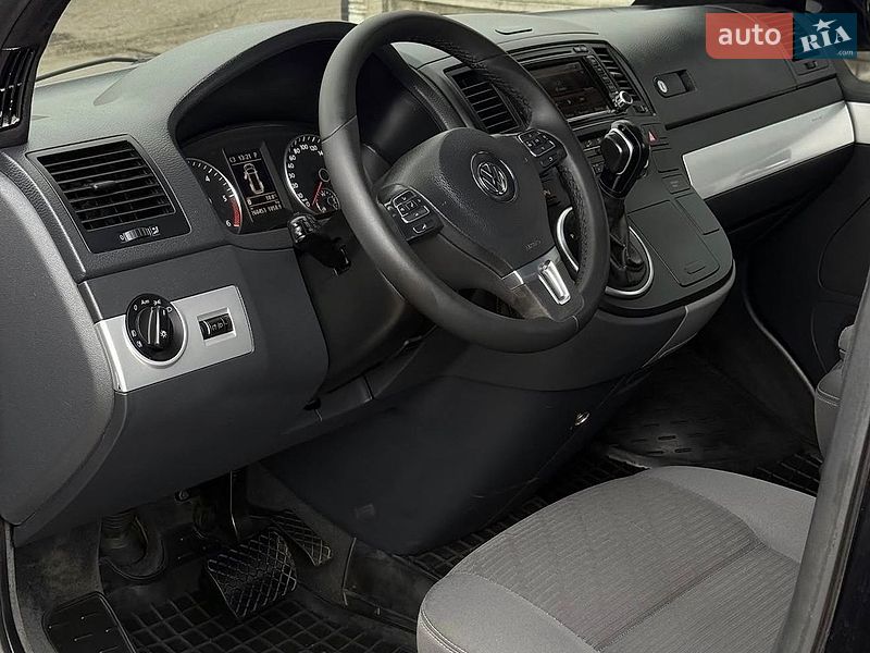 Минивэн Volkswagen Multivan 2012 в Днепре