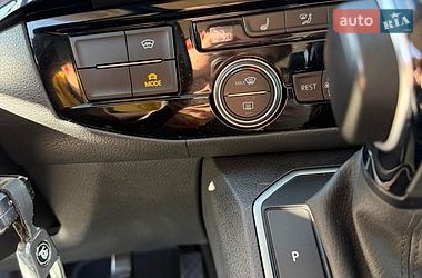 Минивэн Volkswagen Multivan 2021 в Ровно