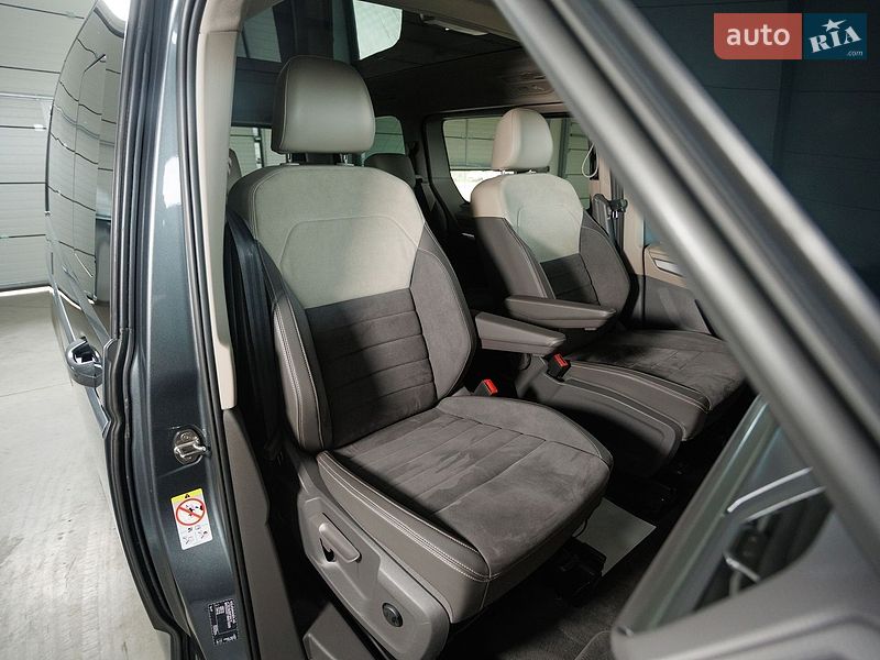 Минивэн Volkswagen Multivan 2024 в Черновцах