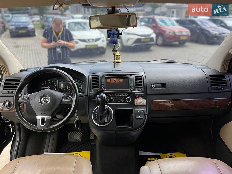 Минивэн Volkswagen Multivan 2011 в Ивано-Франковске