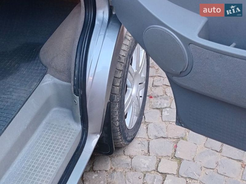 Минивэн Volkswagen Multivan 1999 в Мукачево фото 20 Минивэн Volkswagen Multivan 1999 в Мукачево
