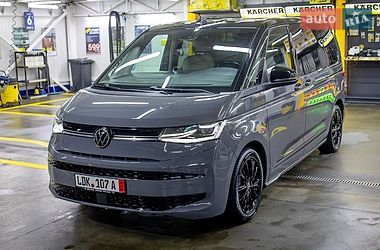 Минивэн Volkswagen Multivan 2022 в Черновцах