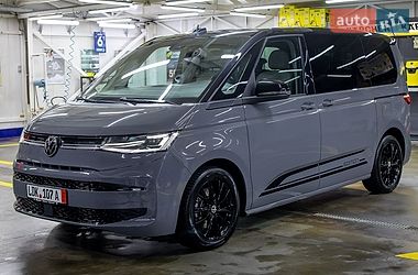 Минивэн Volkswagen Multivan 2022 в Черновцах