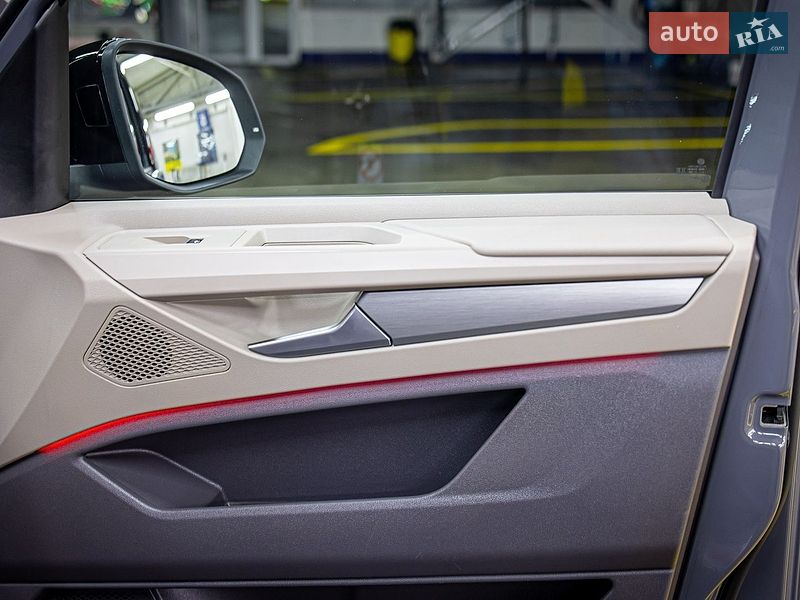 Минивэн Volkswagen Multivan 2022 в Черновцах
