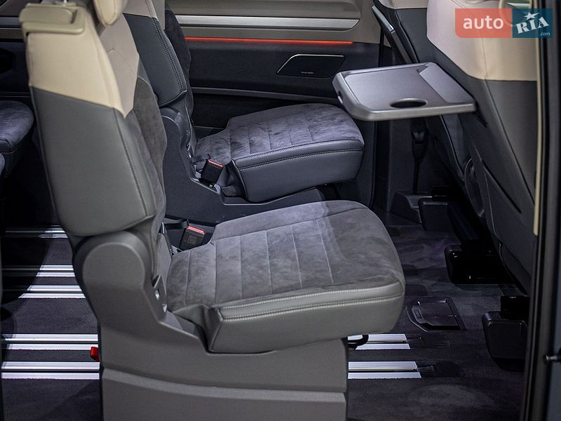 Минивэн Volkswagen Multivan 2022 в Черновцах
