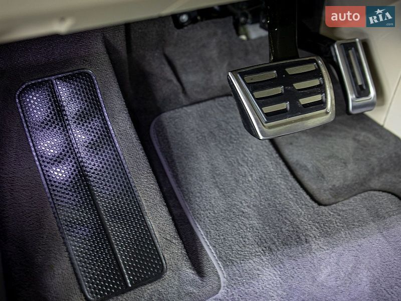 Минивэн Volkswagen Multivan 2022 в Черновцах