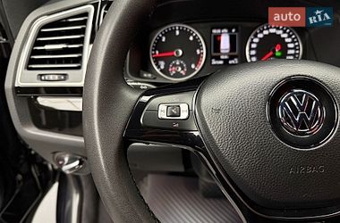 Минивэн Volkswagen Multivan 2019 в Киеве фото 32 Минивэн Volkswagen Multivan 2019 в Киеве