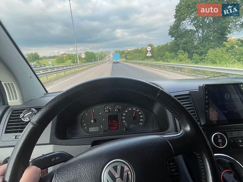 Минивэн Volkswagen Multivan 2008 в Ровно