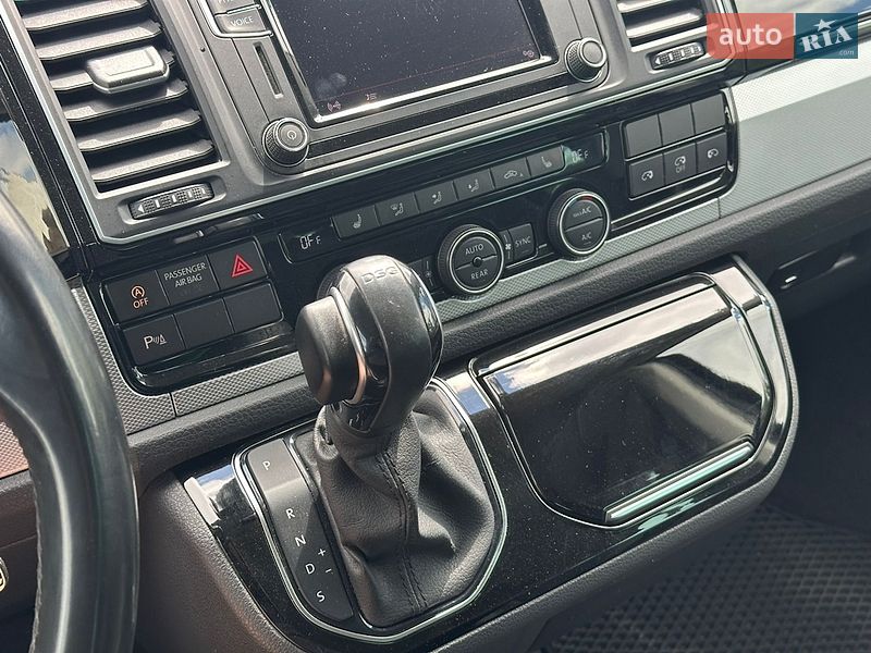 Минивэн Volkswagen Multivan 2018 в Киеве