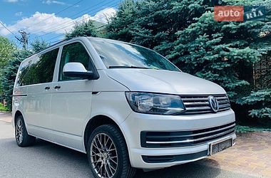Мінівен Volkswagen Multivan 2016 в Києві