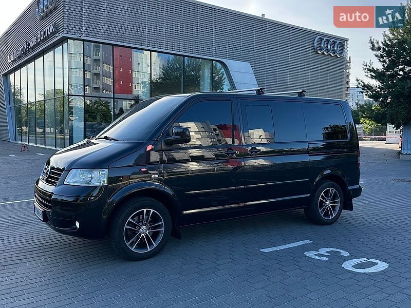 Минивэн Volkswagen Multivan 2008 в Киеве