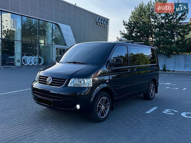 Минивэн Volkswagen Multivan 2008 в Киеве