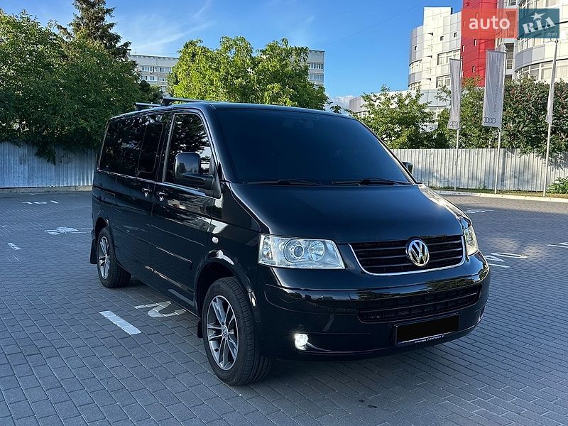 Минивэн Volkswagen Multivan 2008 в Киеве