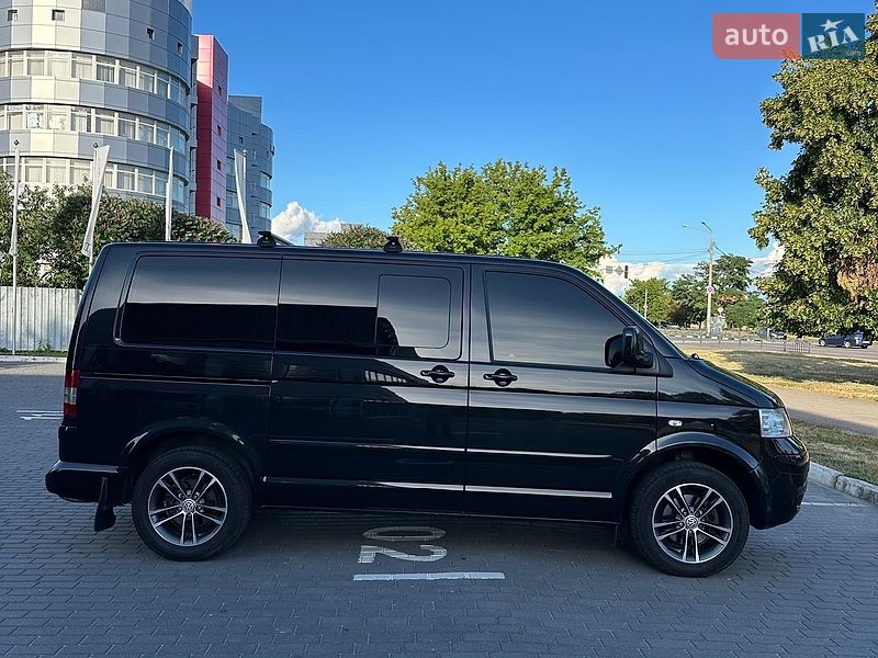Минивэн Volkswagen Multivan 2008 в Киеве