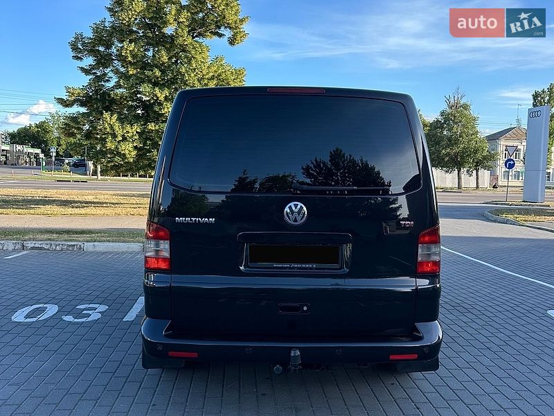 Минивэн Volkswagen Multivan 2008 в Киеве