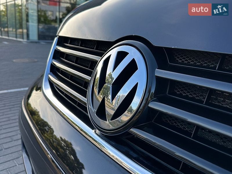 Минивэн Volkswagen Multivan 2008 в Киеве