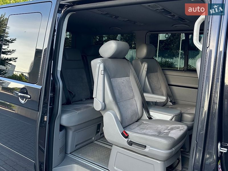 Минивэн Volkswagen Multivan 2008 в Киеве