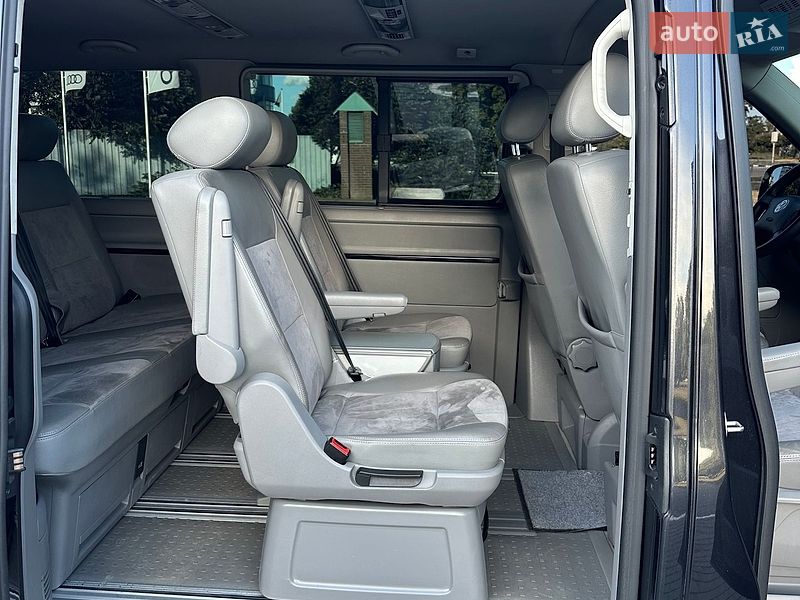 Минивэн Volkswagen Multivan 2008 в Киеве