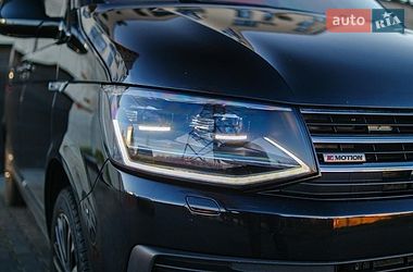 Минивэн Volkswagen Multivan 2016 в Львове