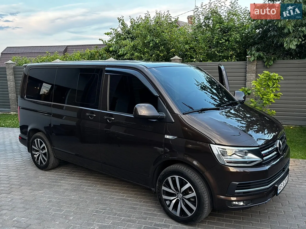 2017 Volkswagen Multivan - мініатюра 18