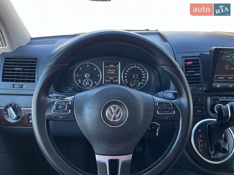 Минивэн Volkswagen Multivan 2012 в Киеве фото 29 Минивэн Volkswagen Multivan 2012 в Киеве