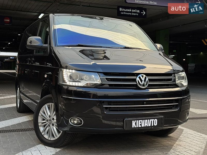 Минивэн Volkswagen Multivan 2014 в Киеве