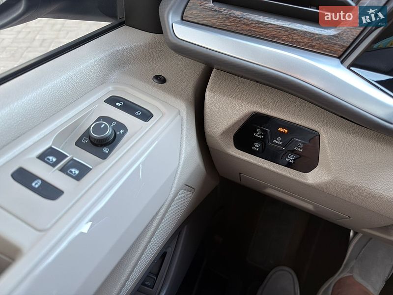 Минивэн Volkswagen Multivan 2021 в Днепре