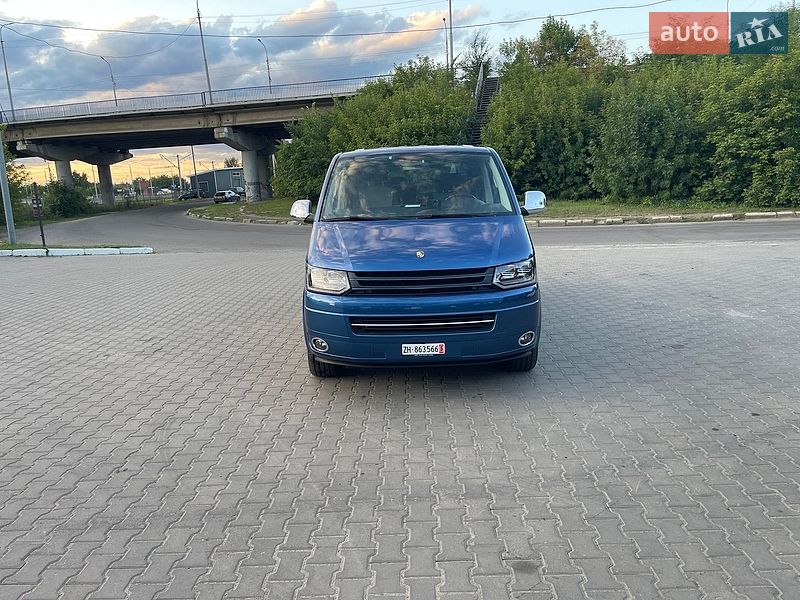 Минивэн Volkswagen Multivan 2013 в Луцке