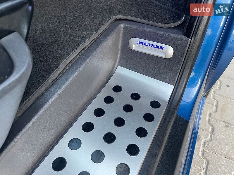 Минивэн Volkswagen Multivan 2013 в Луцке