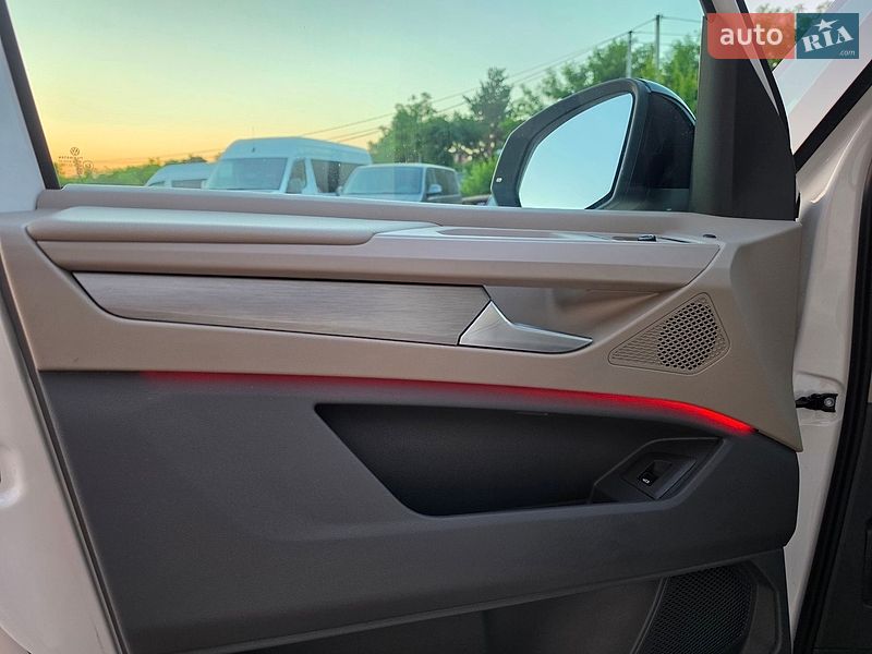 Минивэн Volkswagen Multivan 2024 в Ровно