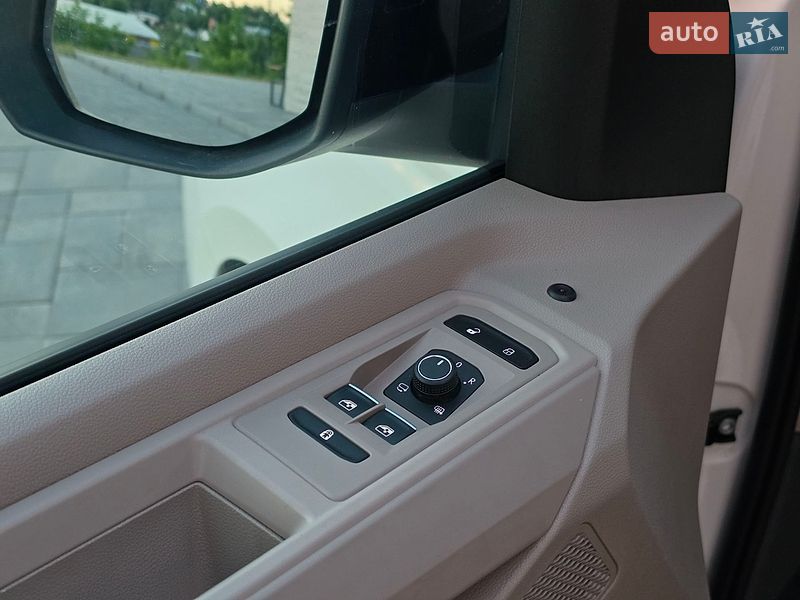 Минивэн Volkswagen Multivan 2024 в Ровно