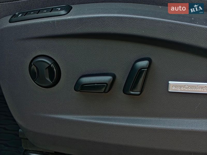 Минивэн Volkswagen Multivan 2024 в Ровно