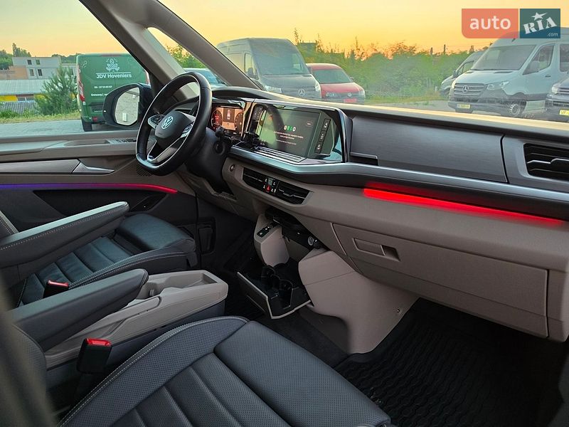 Минивэн Volkswagen Multivan 2024 в Ровно