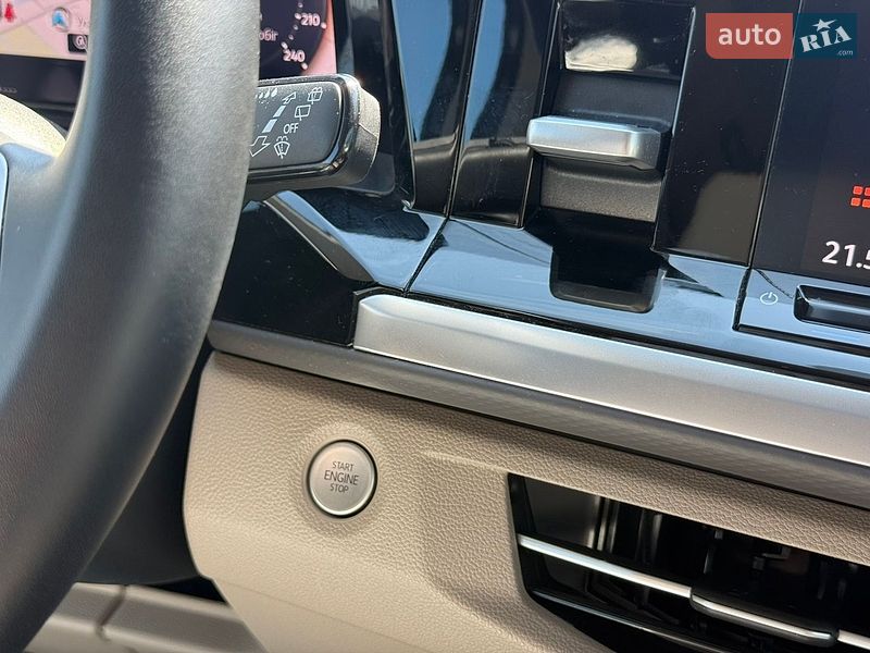 Минивэн Volkswagen Multivan 2024 в Хмельницком