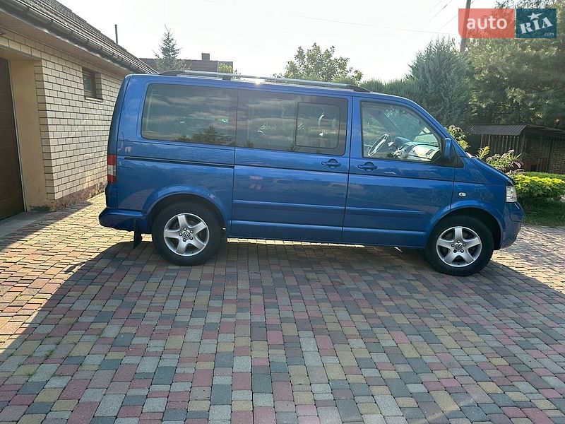 Мінівен Volkswagen Multivan 2009 в Луцьку