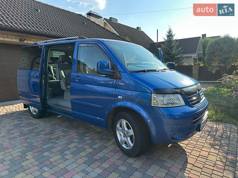 Мінівен Volkswagen Multivan 2009 в Луцьку