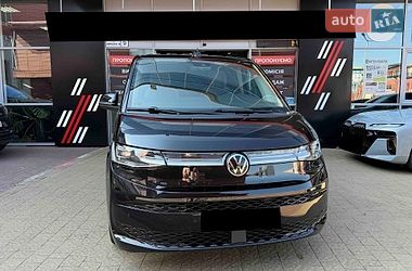 Минивэн Volkswagen Multivan 2024 в Львове Минивэн Volkswagen Multivan 2024 в Львове