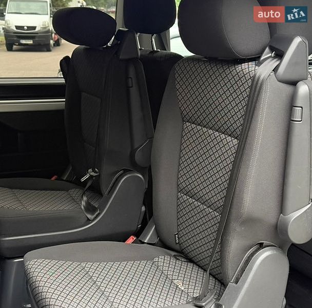 Минивэн Volkswagen Multivan 2020 в Львове