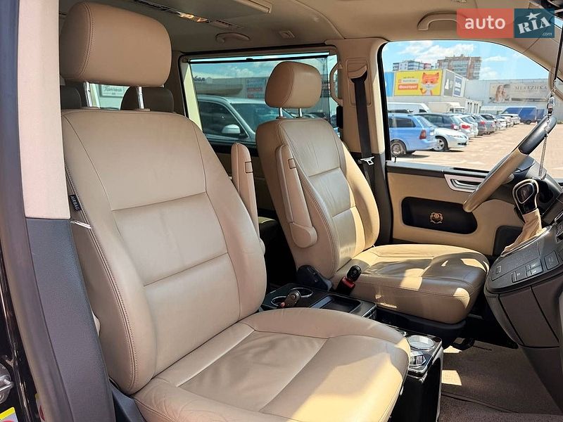 Минивэн Volkswagen Multivan 2013 в Житомире