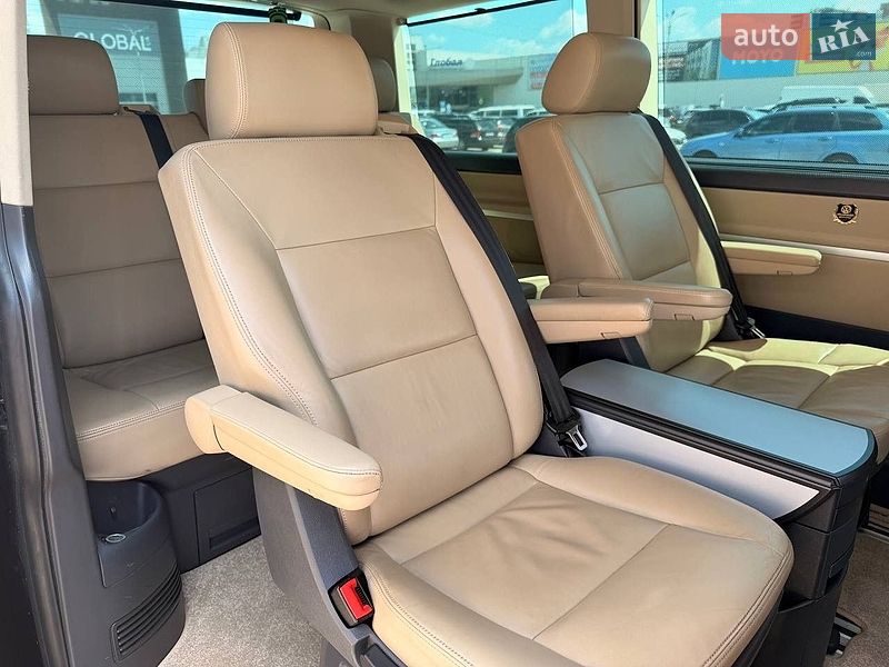 Минивэн Volkswagen Multivan 2013 в Житомире