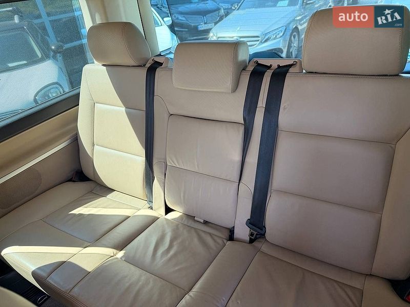 Минивэн Volkswagen Multivan 2013 в Житомире