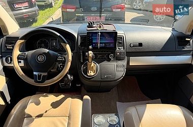 Минивэн Volkswagen Multivan 2013 в Житомире