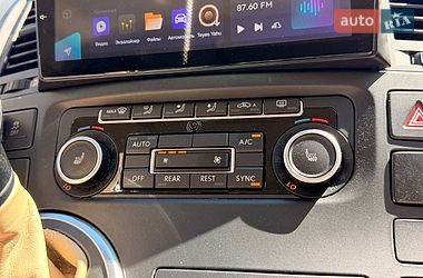 Минивэн Volkswagen Multivan 2013 в Житомире