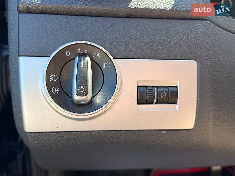 Минивэн Volkswagen Multivan 2013 в Житомире