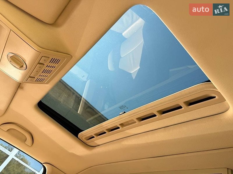 Минивэн Volkswagen Multivan 2013 в Житомире